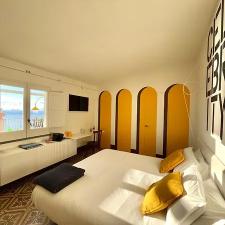 Celebrity - Big Terrace On The Sea Holiday home