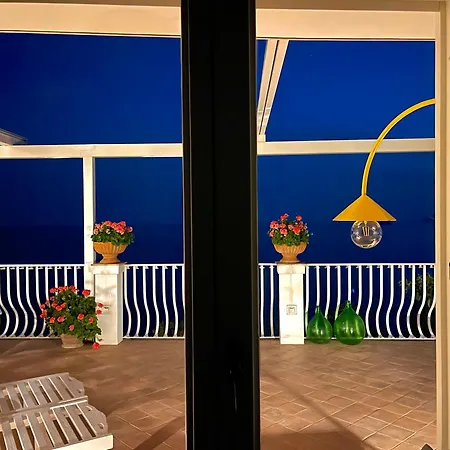 Celebrity - Big Terrace On The Sea Holiday home *